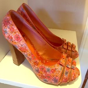 Floral Pumps